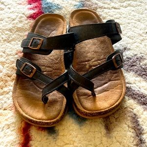 Brown sandals, size 13